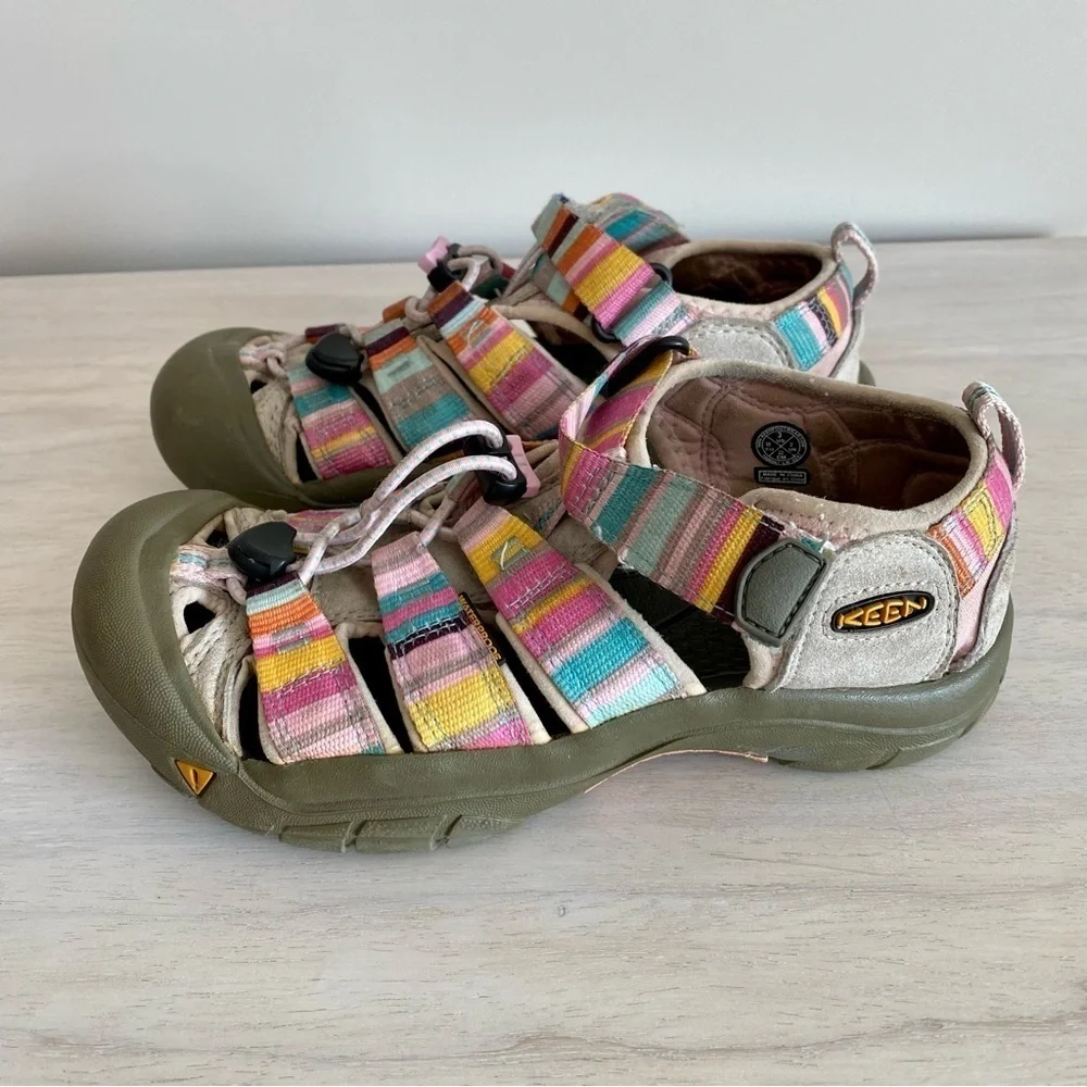 Keen Newport H2 Pink Pastel Stripe Rainbow Sandals Water Shoes Waterproof sz 3